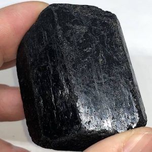 Turmalina Negra cristal natural grande TNG2A