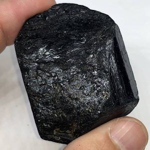 Turmalina Negra cristal natural grande TNG2A