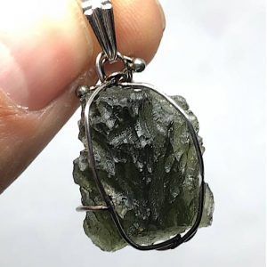 moldavita piedra auténtica colgante acero medianp MMJ3A joya personalizada artesanal