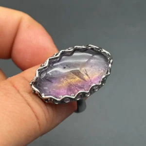 Anillo ajustable de Cuarzo Amatista especial