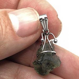 Moldavita piedra auténtica colgante acero pequeño MMJ12A joya personalizada artesanal