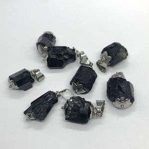colgante turmalina negra