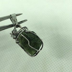 Moldavita piedra auténtica colgante acero pequeño MMJ14A joya personalizada artesanal
