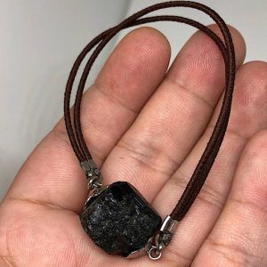 Pulsera de goma extensible con turmalina negra pulsera marrón en Madrid TNPC4A
