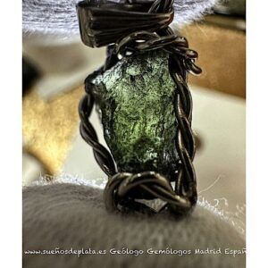 Moldavita moldavite autentica en bruto natural ref.mmaespecial con video certificado 1