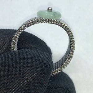Piedra jade anillo acero