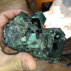 Esmeralda piedra precio en roca madre propiedades ref ESMRM3A