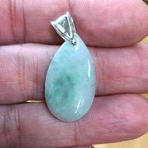 colgante jade
