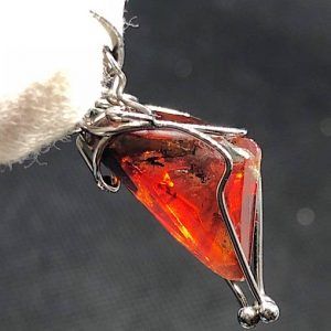Esfalerita mineral blenda acaramelada facetada Aliva Camaleño Santander Cantabria España