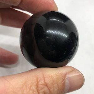 esfera de obsidiana negra