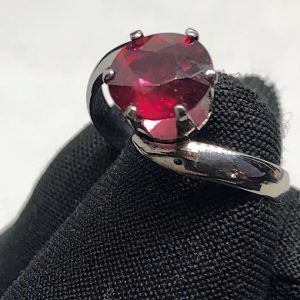 Granate Rodolita mineral piedra especial propiedades precio mediano ref GranateAA1