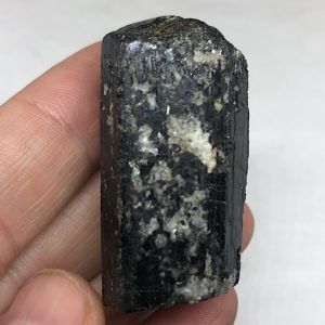 Turmalina Negra cristal natural media grande TNG2A