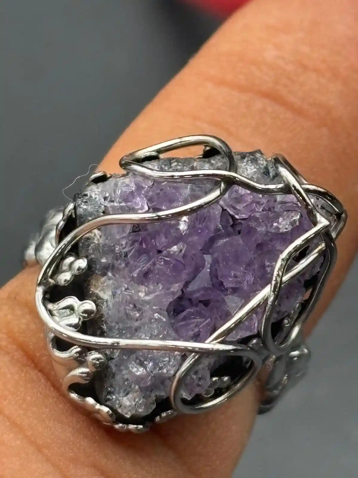 Anillo de Amatista ajustable en bruto.