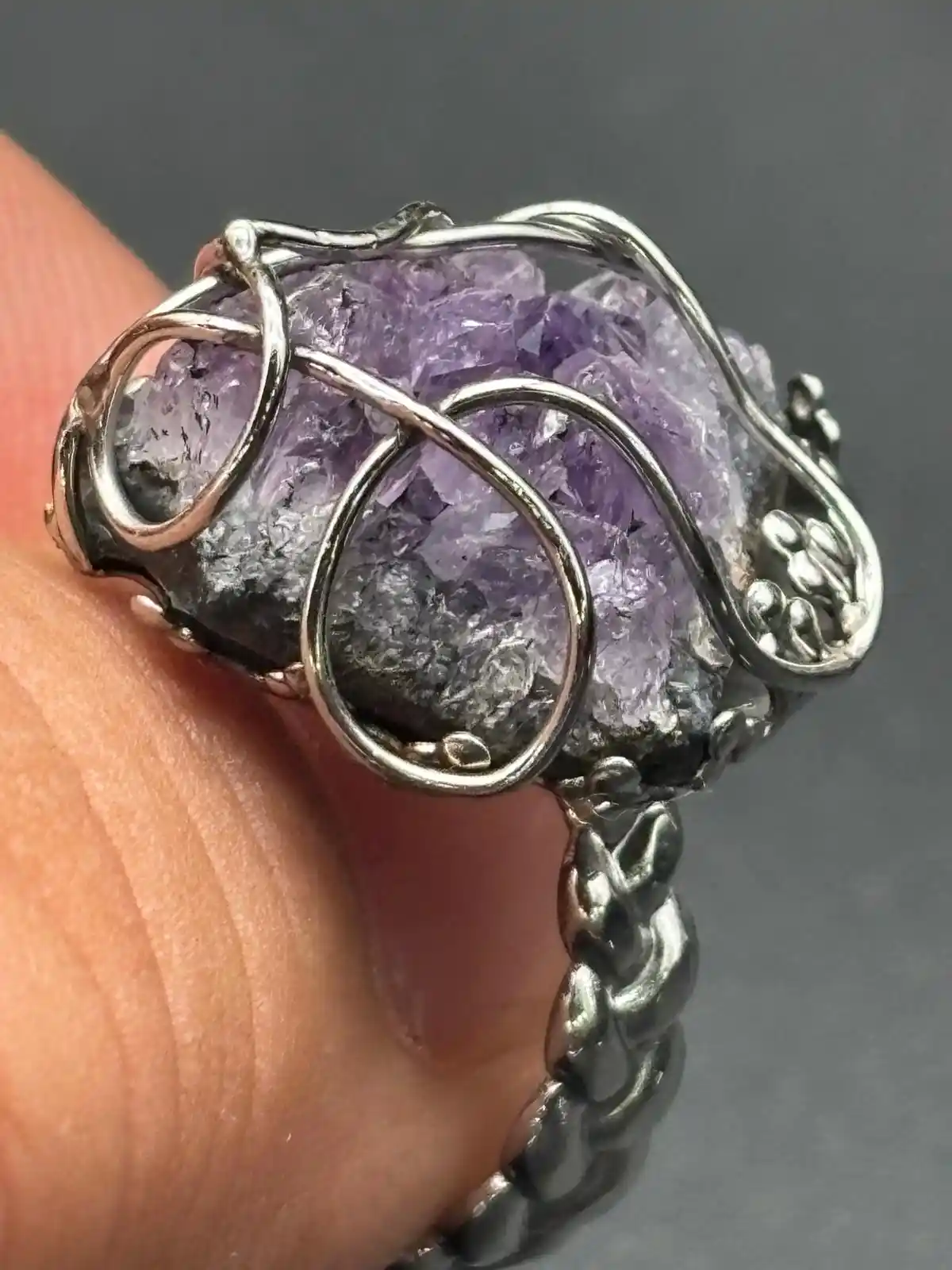 Anillo de Amatista ajustable en bruto.