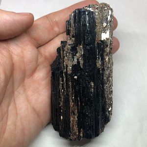 Turmalina Negra especial y mica comprar cristal natural tamaño medio grande TNM2A5