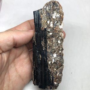 Turmalina Negra especial y mica comprar cristal natural tamaño medio grande TNM2A5
