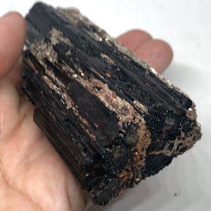 Turmalina Negra especial y mica comprar cristal natural tamaño medio grande TNM2A5