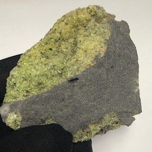 Olivino peridoto en bruto