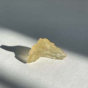Vidrio del desierto líbico " Libian Glass " ref. especial1-4+