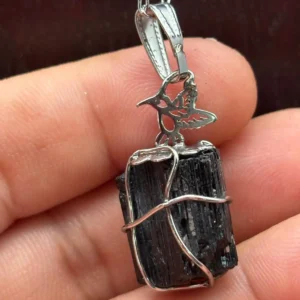 Colgante de Turmalina negra especial.
