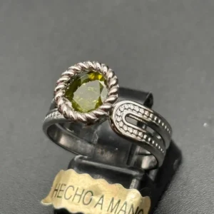 Anillo Ajustable de Peridoto.
