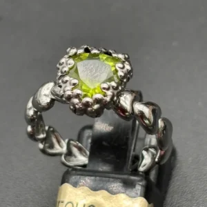 Anillo Ajustable de Peridoto.