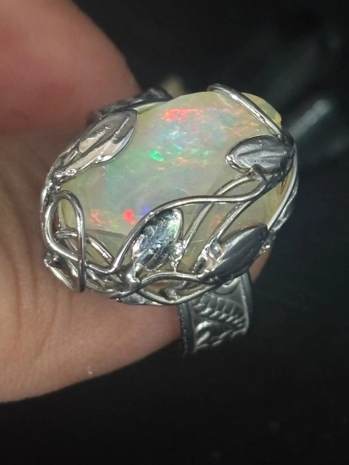 Anillo Ajustable de Opalo.